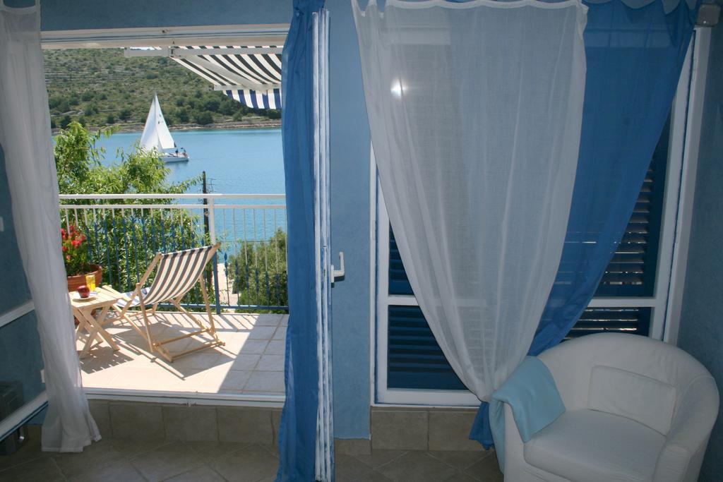 Apartments Mediterraneo Kaprije Exterior foto