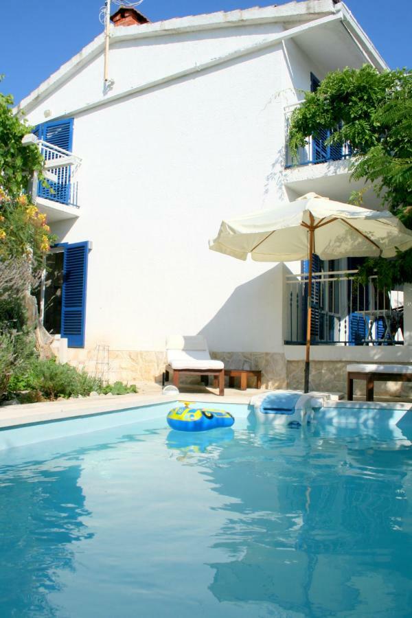 Apartments Mediterraneo Kaprije Exterior foto