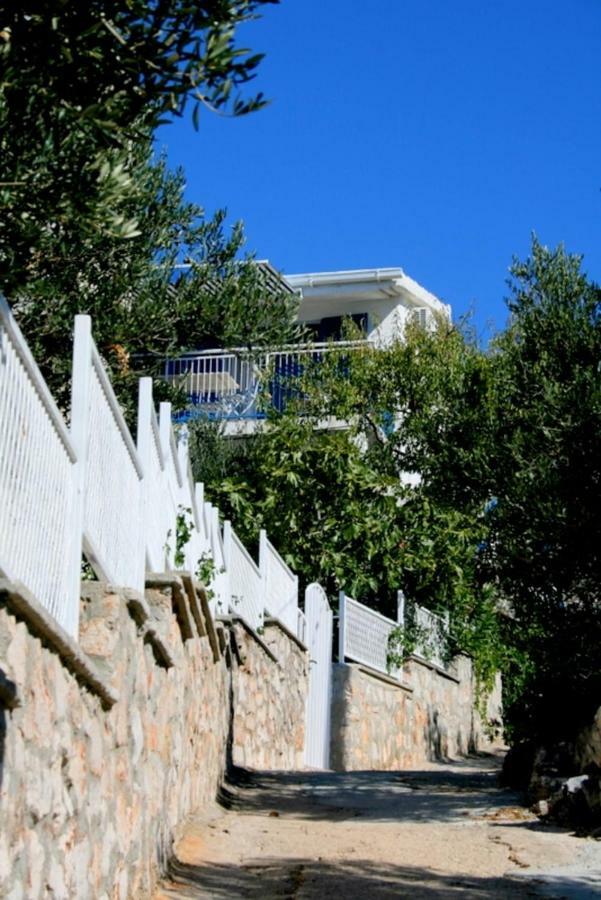 Apartments Mediterraneo Kaprije Exterior foto